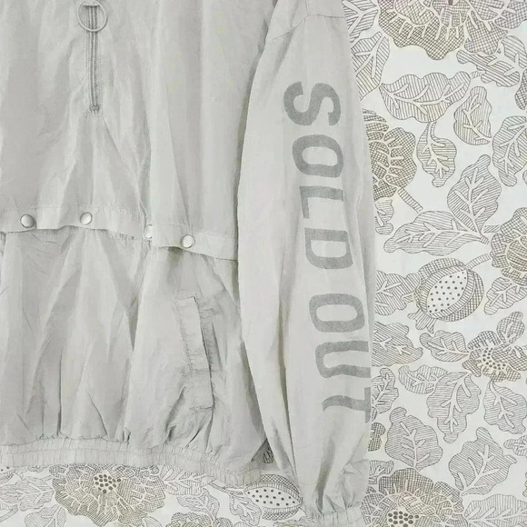 Urban Outfitters Sold out Pullover Windbreaker Rain Jacket Women's S - Picture 3 of 9